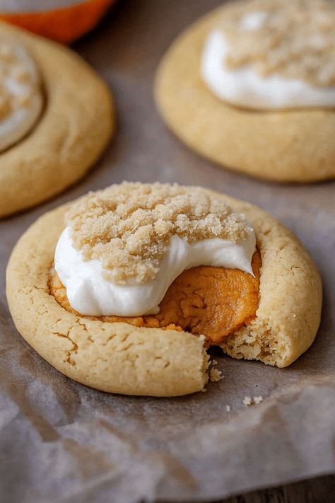 Crumbl Pumpkin Pie Cookies Crumble Cookie Pumpkin Pie, Pumpkin Pie Crumble Cookies, Crumble Pumpkin Pie Cookies, Crumbl Pumpkin Pie Cookie Recipe, Crumbl Cookie Copycat Pumpkin, Crumble Pumpkin Cookies, Peanut Butter Pumpkin Cookies, Pumpkin Crumble Cookies, Crumbl Pumpkin Cookie Recipe