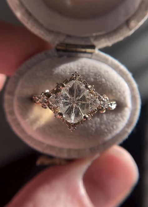 Twilight Inspired Wedding Ring, Bijou Lab Engagement Rings, Vintage Wedding Rings Aesthetic, Vintage Fairy Engagement Rings, Princess Cut Vintage Engagement Rings, Wedding Ring Fairy, Antique Wedding Rings Vintage Victorian, Ethereal Wedding Rings Silver, Faerie Engagement Ring