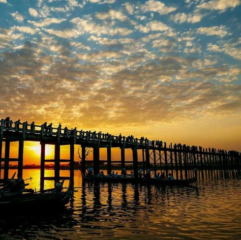 U pein bridge,mandalay amarapura,the longest teakwood dridge in the world. Amarapura, Long Pictures, Iphone Wallpaper Kawaii, Mandalay, Myanmar, Iphone Wallpaper, Bridge, Iphone, The World