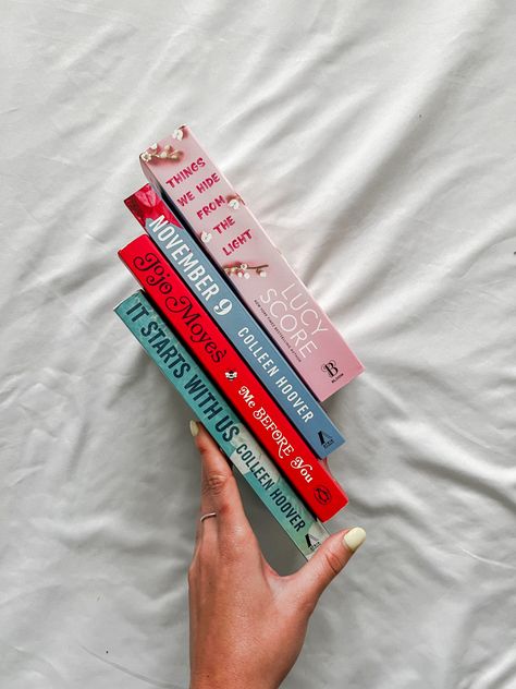 Book Aesthetic For Instagram, Book Review Photography, Bookstagram Aesthetic Colorful, Book Photo Inspiration, Simple Bookstagram Ideas, Book Influencer Aesthetic, Book Asthetics Photos For Instagram, Library Instagram Pictures, Book Creative Ads