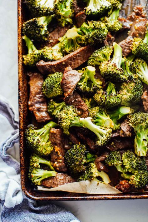 Beef Brocoli, Healthy Beef And Broccoli, Beef And Broccoli Recipe, Steak And Broccoli, Easy Beef And Broccoli, Ginger Beef, Sheet Pan Suppers, Pan Recipe, Healthy Beef