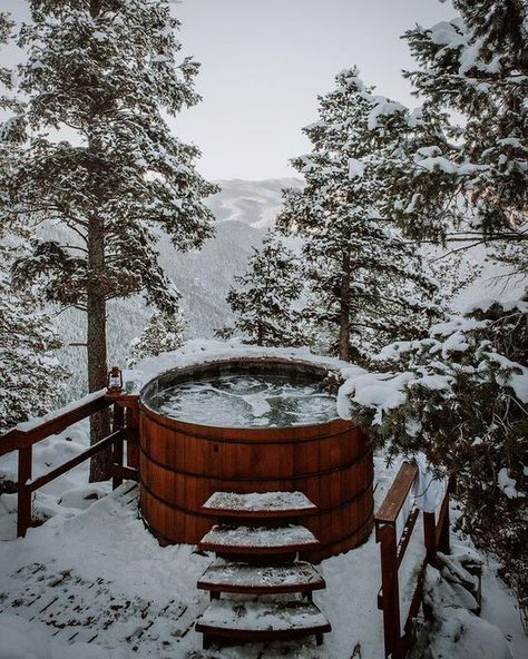 CABINOLOGY on Tumblr Romantic Mountain Cabin, Winter Cabin Honeymoon, Colorado Homes Mountains, Hot Tub Mountains, Hot Tub In The Mountains, Winter Hot Springs, Cabin In Colorado, Colorado Cabins Mountains, Colorado Cabin Aesthetic