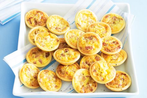 These eggcellent quiches will tart up your meal, plus they're everything they're cracked up to be! Mini Quiche Recipe, Mini Quiche Recipes, Savoury Tarts, Leek Recipes, Mini Quiches, Quiche Recipe, Mini Quiche, Savory Tart, Shortcrust Pastry