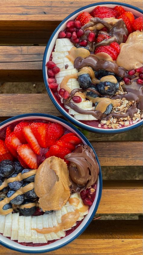 #acai #acaibowl #acaibowlrecipes #fruit #healthy #healthyfood #food #aesthetic Healthy Food Dishes, Healthy Food Motivation, Food Goals, Food Is Fuel, Food Obsession, Healthy Snacks Recipes, Pretty Food, Easy Snacks, Food Cravings