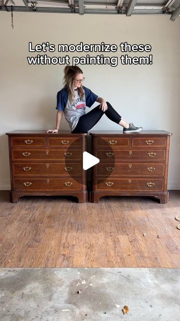 Erin Shuford • DIY Furniture Flips • MCM Refinishing on Instagram: "Comment the word “LINK” for a list of all of the products I used here!  I couldn’t believe I won both of these bachelor’s chests at an auction for only $27. 🤯  After giving them a complete overhaul, they ended up selling within a couple of days for $1,100. Do you think it was worth it?" Shaker Dresser Makeover, Black And Copper Dresser, Different Types Of Furniture Wood, Flip Dresser Ideas, Cabinet Makeover Bedroom, How To Refinish Old Furniture Wood, 80s Oak Dresser Makeover, Dresser Restoration Ideas, Broyhill Dresser Makeover