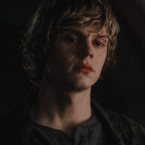 Tate Ahs, Evan Peters American Horror Story, Story Icon, Tate And Violet, Peter Maximoff, American Horror Story 3, Tate Langdon, Evan Peters, Horror Story