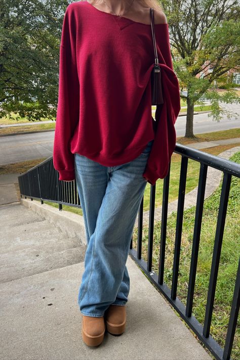 Fall Aesthetic School Outfits, Fall Outfits Not Basic, Vintage Fall Outfit Ideas, Aesthetic Fits Women, All Red Outfit Casual, Back To School Outfits Fall 2024, Cute Fall Inspo Outfits, Fits Ideas For School, Red Crew Neck Outfit