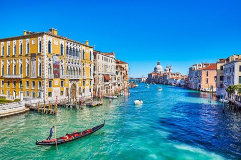 Discover the east coast of Italy along the Adriatic Sea from Trieste and Venice to Puglia, the heel of the boot. Venice Wallpaper, Best Places In Italy, Travel In Italy, Venice City, Italy Beaches, Creepy Places, Visit Venice, Adriatic Coast, Cities In Italy