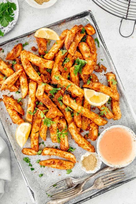 Masala Fries Recipe, Chips Masala Recipe, Potatoe Ideas, Masala Chips, Street Food Recipes, Vegetable Gravy, Healthy Broccoli Salad, Masala Fries, Salad Dressing Recipes Healthy