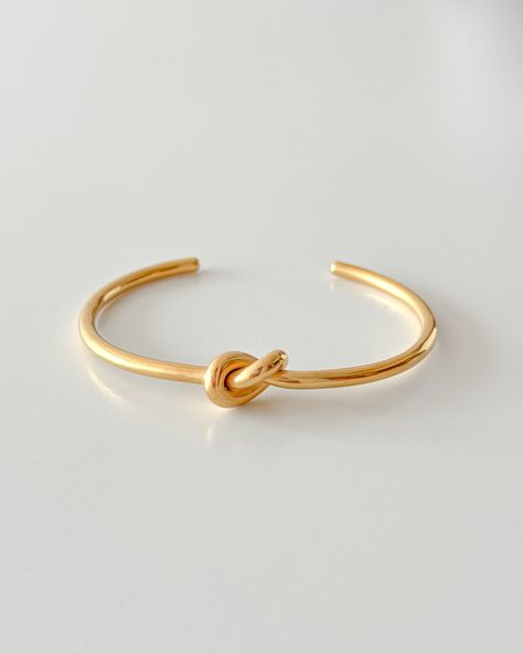 The perfect blend of elegance and durability. This love knot bangle is a must-have! Visit www.myjuvelofficial.com to shop these beauties 🌼 Knot Bangle, Love Knot, Must Haves, Knot, Bangles, Beauty, Quick Saves