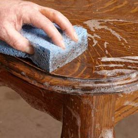 handig - oude meubels opknappen / herstellen Gel Stains, Refinish Furniture, Furniture Fix, Furniture Rehab, Furniture Repair, White Living, Refurbished Furniture, Furniture Restoration, Old Furniture