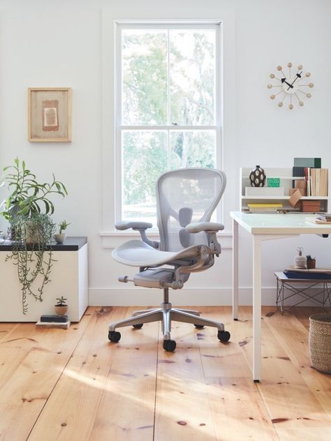 7 Sustainable Office Chairs That Will Give You The Support You Need Best Ergonomic Office Chair, Miller Homes, Best Office Chair, Comfortable Office Chair, Best Office, Work Chair, Plywood Furniture, Arne Jacobsen, Ergonomic Office