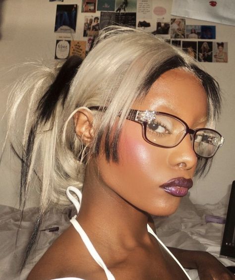 @ elviedesu Bleach Eyebrow, Hairstyle Reference, Bayonetta Glasses, Bleached Eyebrows, San Myshuno, Cute Makeup Looks, Dream Doll, Hair Reference, Pretty Makeup