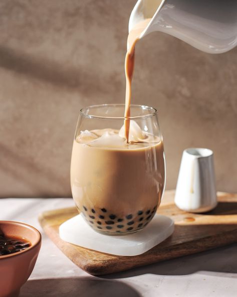 Earl Grey Milk Tea, Milk Tea Recipe, Kawaii Cafe, Mat Inspiration, Bubble Tea Flavors, Bubble Drink, Lemon Meringue Tart, Bubble Tea Recipe, Make Brown Sugar