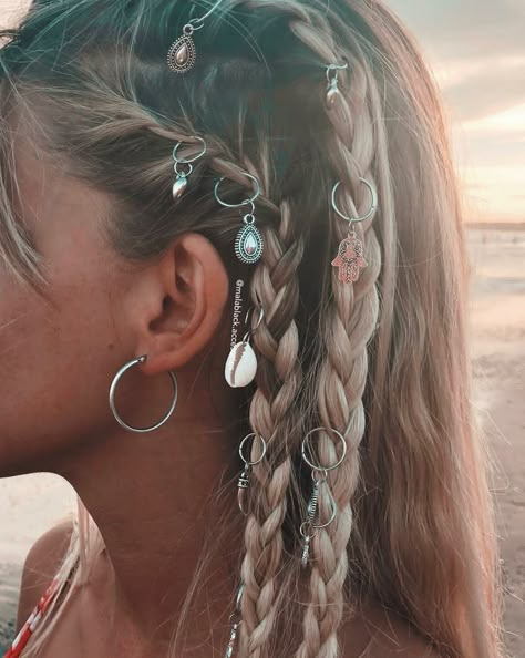 Braids Hair Ideas, Creative Braids, Hippie Braids, Pool Hairstyle Ideas Black, Rave Hair, Pool Hairstyle Ideas, Hippie Hair, Festival Hair, Braids Hair