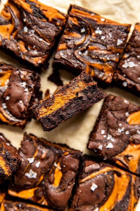 The Best Pumpkin Brownies (Easy-To-Follow Recipe) Brownies For Thanksgiving, Homemade Pumpkin Brownies, Easy Pumpkin Brownies, Pumpkin Chocolate Brownies, Chocolate Pumpkin Brownies, Pumpkin Pie Brownies, Pumpkin Brownies Easy, Pumpkin Brownie Recipes, Box Brownie Mix With Pumpkin