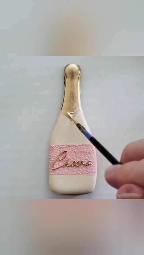 Champagne Bottle Cookies Decorated, Champagne Cookies Decorated, Champagne Bottle Cookies, Little Cookie Co, Champagne Cookies, Icing Decorations, Decorative Cookies, Cookie Decorations, Modest Mouse