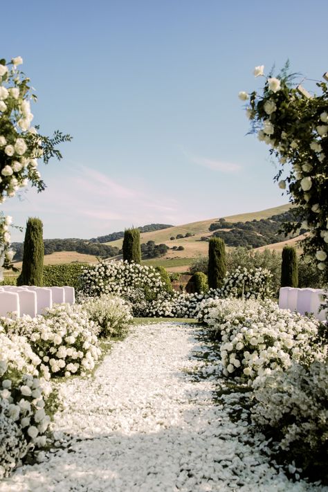 Destination Wedding Planner Andrea Eppolito designed a luxe wedding with white roses at Viansa Winery in Sonoma, CA for NFL Player Johnathan Hankins and his wife, Mahsa Zare. Photo by Rene Zadori. Italian Classic Wedding, Roman Inspired Wedding, Wedding Venues Vineyard, Winery Wedding Aesthetic, Viansa Sonoma Wedding, Random Wedding Ideas, Viansa Wedding, Small Chapel Wedding, White Church Wedding