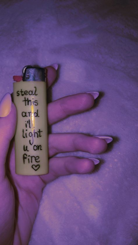 Lighter With Quotes, Fire Lighter Aesthetic, Cool Lighter Aesthetic, Lighters Aesthetic, Pretty Lighters, Aesthetic Lighter, Diy Lighter, Pink Purple Aesthetic, Lighter Aesthetic