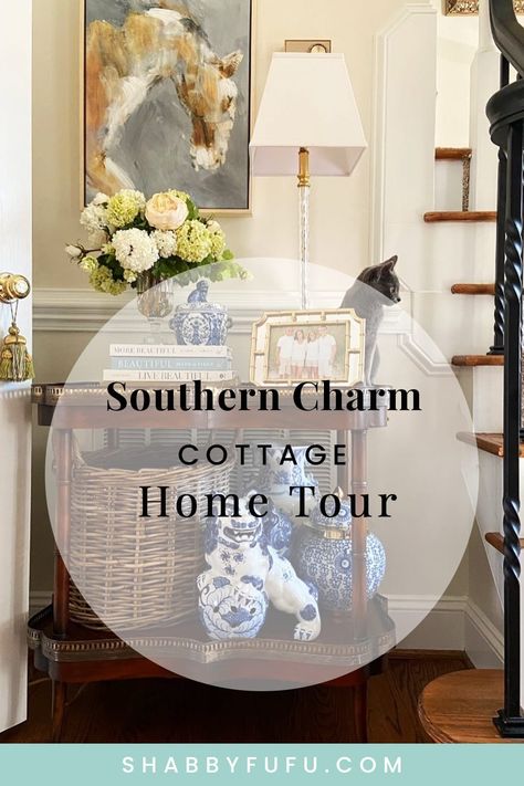 How To Display Herend Figurines, Southern Home Design Interior, Southern Charm Cottage, Southern Style Homes Interior Classic, Southern Home Interior Paint Colors, Southern Living Dining Room Ideas, Southern Prep Home Decor, Eclectic Southern Decor, Classic Southern Home Decor Living Room