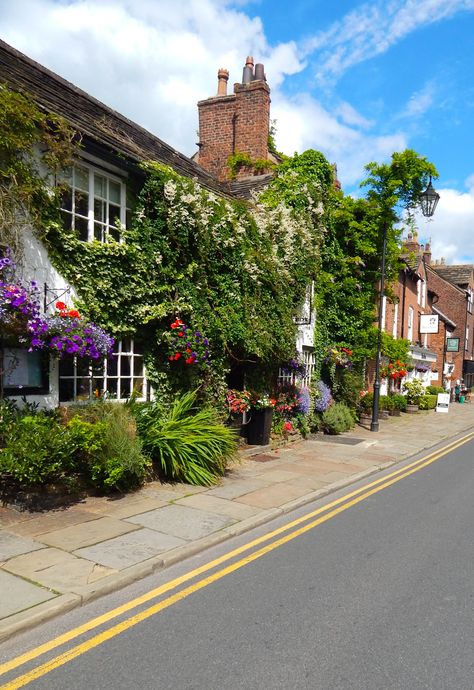 Prestbury, Cheshire, England, UK — FUCKITANDMOVETOBRITAIN English Cities, Berkshire England, Cheshire Uk, Uk Life, Cheshire England, Uk Holiday, Moving To New Zealand, British Architecture, Garden Modern