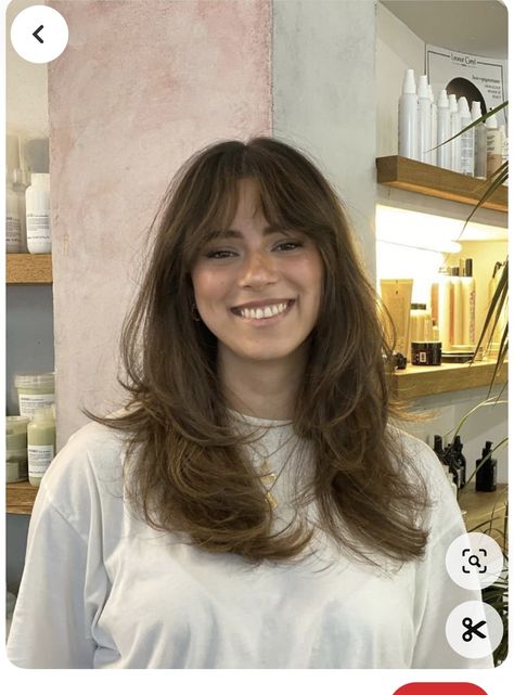 Haircut For Medium Length Hair Bangs, Dimensional Brunette With Curtain Bangs, Long Hair Fringe Round Face, Medium Haircut Bangs Layers, 90s Haircuts Long Hair, Haircuts Long Face Shape, Haircut Ideas For Long Hair Round Face, A Frame Bangs, Long Layers Medium Length Hair With Bangs