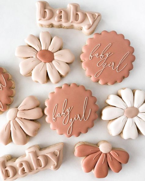 Girl Shower Themes, Daisy Baby Shower, Idee Babyshower, Sprinkle Shower, Baby Shower Theme Decorations, Wildflower Baby Shower, Vintage Baby Shower, Themed Cookies