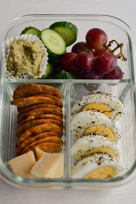 Easy Adult Lunchables (The Ultimate List of Work Lunch Ideas) - Nourished by Nic Adult Lunchable Ideas, Lunchable Ideas, Adult Lunchables, Meal Prep Snacks, Healthy Lunch Snacks, Healthy Lunch Meal Prep, Easy Healthy Lunches, Work Meals, Easy Healthy Meal Prep