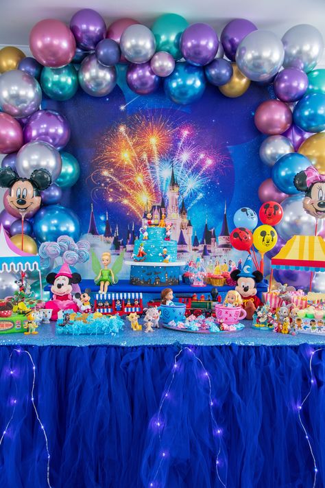 Disney Character Themed Birthday Party, Disney Doorables Birthday Party, Disney Party For Kids, Disney Characters Birthday Party Ideas, All Disney Characters Birthday Party, Walt Disney Party Theme, Character Themed Birthday Party, Disney Castle Theme Party, Disney World Theme Birthday Party For Boys