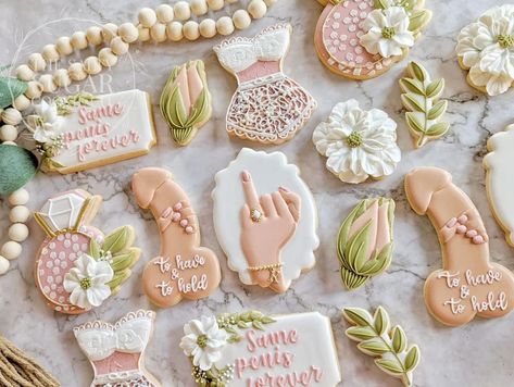 Clay Bride Earrings, Bachelorette Party Cookies Funny, Bachelorette Themed Cookies, Bachelorette Cookies Decorated, Bachelorette Cookie Ideas, Bride To Be Cookies, Bachelorette Sugar Cookies, Bachlorette Cakes, Fondant Biscuits