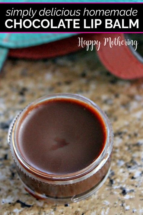 Chocolate Lip Balm, Homemade Lip Balm Recipe, Diy Lip Balm Recipes, Lip Care Diy, Lip Scrub Homemade, Beauty Tutorial, Lip Scrub Diy, Diy Chocolate, Lip Balm Recipes