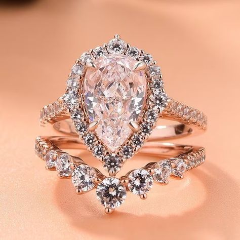 Morganite Ring Set, Moissanite Engagement Ring Halo, Engagement Sets, Engagement Rings Bridal Sets, Moissanite Diamond Rings, Dream Engagement Rings, Round Moissanite, Bridal Ring Set, Pear Diamond