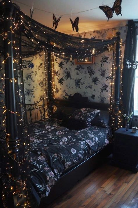 Small Goth Room Ideas, Gothic Style Bedroom Ideas, Cute Gothic Bedroom, Cute Goth Room Ideas, Goth Style Bedroom, Goth Green Bedroom, Wiccan Decor Diy Bedroom, Dorm Room Goth, Witch Themed Bedroom