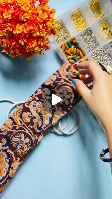 Fabric Accessories Diy, Navratri Fabric Jewellery, Handmade Fabric Jewelry Designs, Handmade Fabric Bangles, Handmade Bangles Diy, Fabric Bangles Diy, Diy Navratri Bangles, Silk Bracelet Diy, How To Make Fabric Bracelets