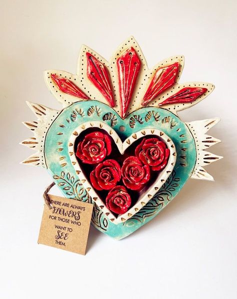 Heart Mexican Art, Sacred Heart Folk Art, Mexico Folk Art, Folk Art Hearts, Ceramic Folk Art, Mexican Folk Art Decor Diy, Mexican Clay Art, Mexican Heart Art, Mexican Art Traditional