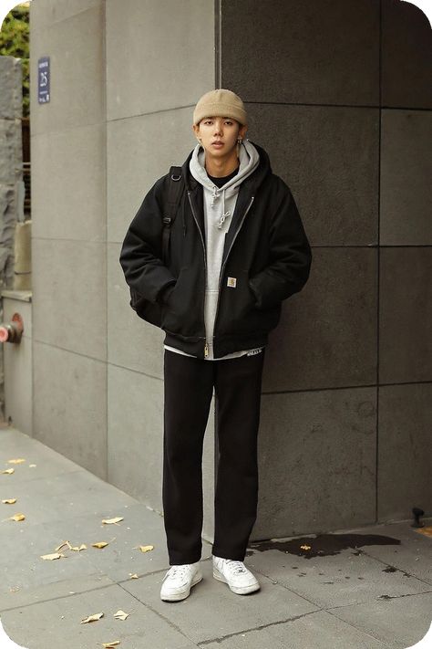 Outfit Inspo Men, Winter Outfits Men Streetwear, Mens Street Style Winter, Winter Outfits Street Style, Korean Winter Outfits, Looks Hip Hop, Outfits Men Streetwear, Throwing Fits, Streetwear Korean