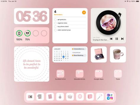 Pink Ipad Theme Ideas, Pink Ipad Inspo Homescreen, Pink Aesthetic Ipad Layout, Pink Aesthetic Ipad Homescreen, Pink Ipad Layout Homescreen, Ipad Homescreen Ideas Background Pink, Ipad Pink Widget, Ipad Inspo Homescreen Pink, Ipad Homescreen Inspo Aesthetic