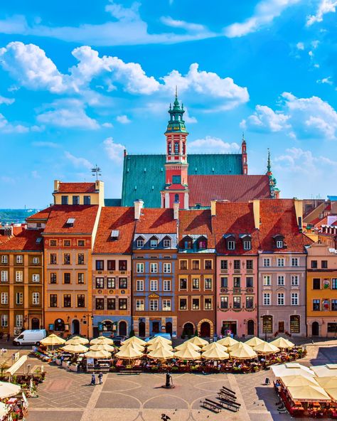 Discover the vibrant city of Warsaw! 🏙️ From the historic Old Town and stunning Royal Castle to the bustling markets and modern skyscrapers, Warsaw is a city of contrasts and rich history. 🏰👑 Explore the world’s largest catalog of activities and create your perfect itinerary. 🌍 - - - #warszawa #warsaw #warszawa_love #warszawa_warsaw #warszawamiasto24 #instawarszawa #centrum #poland #polska #nowawarszawa #go2poland #miasto_warszawa #warsawpoland #polandtravel #warsawcity #amazingpoland Poland Cities, Warsaw Old Town, Warsaw City, Royal Castle, Modern Skyscrapers, Places In England, Poland Travel, Royal Castles, Perfect Itinerary