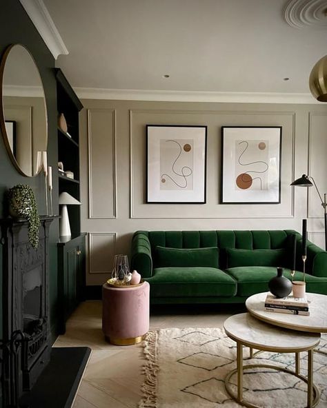 Clean Lines for Sleek Look English Modern Living Room, Green Couches, Modern Green Living Room, Green Velvet Sofa Living Room, Velvet Couch Living Room, Green Sofa Living, Green Couch Living Room, Living Room Colour Schemes, Dark Green Living Room