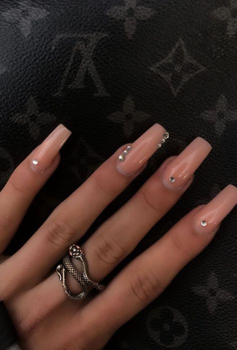 Simple Diamond Nail Designs, Nude Nails With Diamonds, Cruise Nails, Classy Acrylic Nails, Bling Acrylic Nails, Nail Jewelry, Man Hat, Diamond Nails, Hot Nails