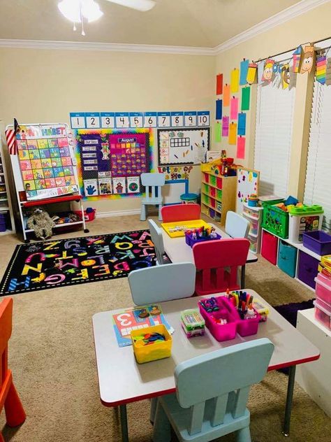 Childminding Room Ideas Playrooms, Daycare Areas Ideas, Prek Classroom Setup At Home, Home Daycare Setup Garage, In Home Classroom Set Up, Small Home Preschool Room Setup, Play Class Decoration Ideas, Toddler School Room Ideas, Home Childcare Room Ideas Daycare Setup