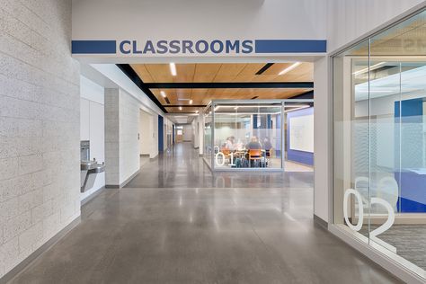 Modern High School Interior, High School Design Interior, Highschool Interiors, School Ceiling Design, High School Design Architecture, Boarding School Interior, School Corridor Design, High School Interior, Innovative School Design