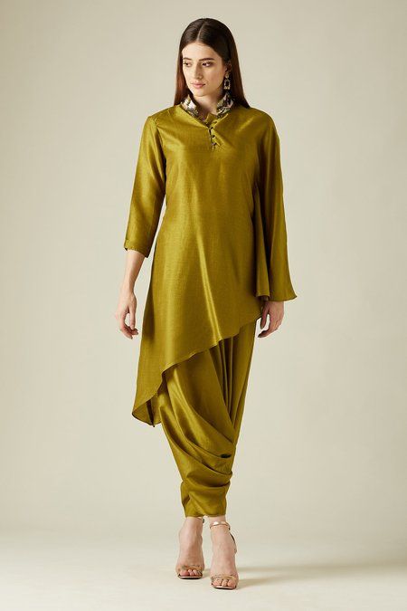 Buy Aakaar Green Matka Silk Asymmetric Tunic And Draped Pant Set Online | Aza Fashions Tunic With Pants, Asymmetric Tunic, Stylish Kurtis Design, Coord Sets, Drape Pants, Silk Kurti, Punjabi Outfits, Tunic Designs, Salwar Designs