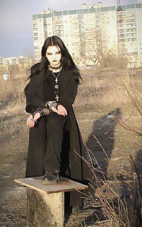 Goth Industrial, Industrial Goth, 90s Goth, Bring Back, Goth Fashion, Bench, Stone