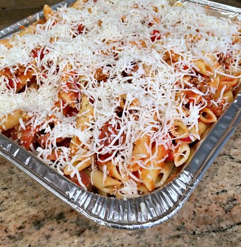 Baked Pasta For A Crowd Parties, Quick Meals For Large Groups, Pasta Bake For A Crowd, Ziti For A Large Crowd, Make Ahead Baked Ziti, Baked Ziti Freezer Meal, Freezer Baked Ziti, Baked Ziti Crockpot, Crock Pot Ziti