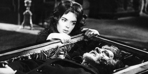 Black Sunday (1960) Barbara Steele, Scariest Movies, Sunday Movies, Roger Corman, Film Genres, Dark Magic, John Carpenter, Scream Queens, Quentin Tarantino