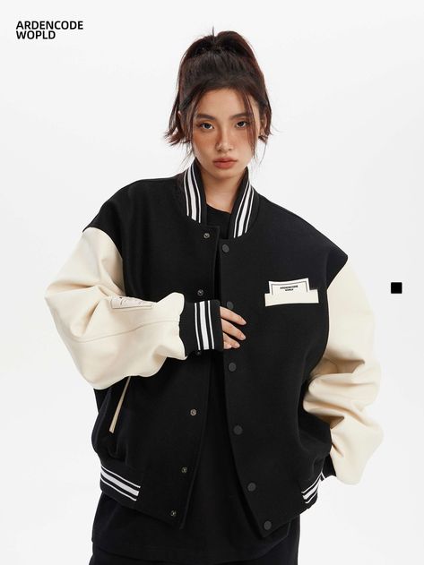 Sports Jacket Outfit, Varsity Outfit, Varsity Jacket Outfit, Jacket Outfit Women, Sporty Casual, Night Out Outfit, Pinterest Outfits, Pretty Style, Night Outfits