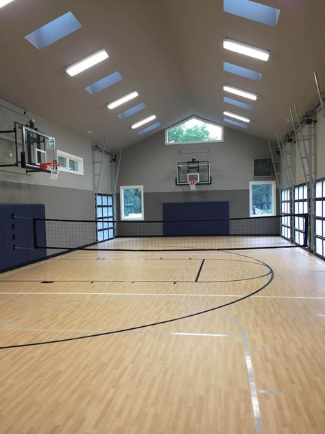 Garage/Barn Courts Gallery - Sport Court Midwest Lapangan Basket Indoor, Basketball Court Design, Bball Court, Barn Gym, Lapangan Basket, Indoor Sports Court, Home Basketball Court, Basketball Court Backyard, Basketball Room