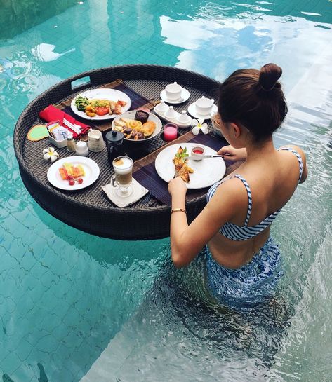 Floating Breakfast, Bali Tour Packages, Bali Bucket List, Pool Drinks, Pool Floats For Adults, Breakfast Photography, Swimming Pool Floats, Bali Vacation, Breakfast Tray