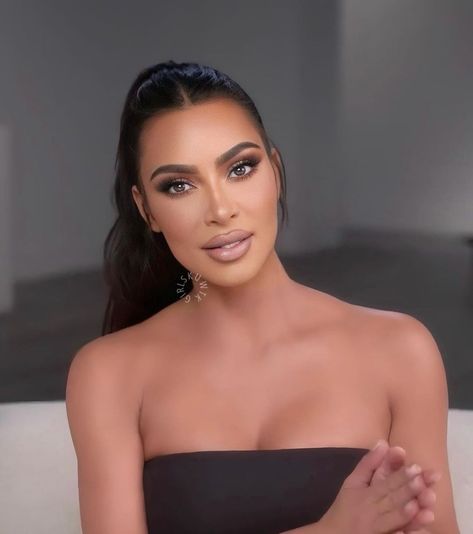 Makeup Looks Kardashian, Kim Kardashian Best Looks, Kim Kardashian Glam Makeup, Kim Kardashian Hair And Makeup, Kim K Glam, Kim K Ponytail, Kardashian Hair Styles, Kim K Hairstyles, Kim Kardashian Wedding Makeup